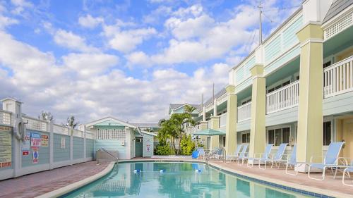 Holmes Beach Resort | Resort Sixty-Six