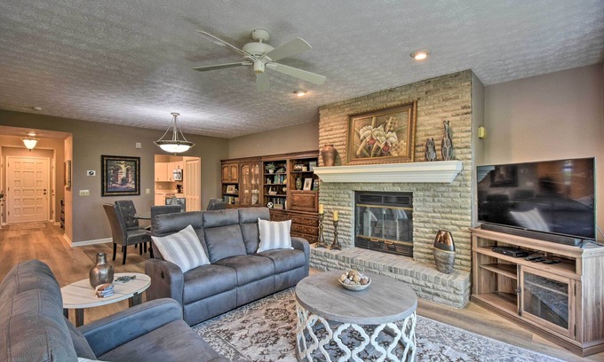 Salem Condo | Resort-Style Condo w/Balcony on Lake Keowee