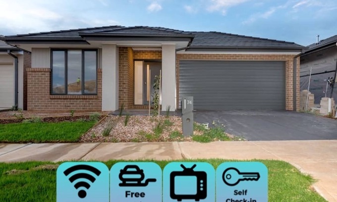 Werribee House | ResortStyle 4BR House with parking