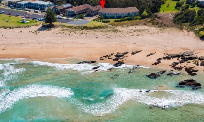 Malua Bay House | Retreat Beside The Beach - Unit One