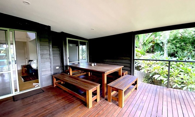 Bangalow House | Retreat in nature in this private family home in Bangalow Town.
