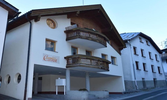 Ravaisch Apartment | Retreat in Samnaun Alps