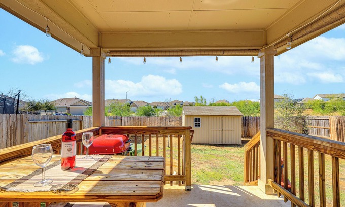 Southside House | Retreat w/Game Room: 15 Mi to Dtwn San Antonio!