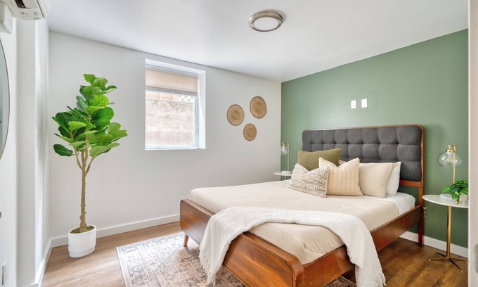 Sullivan's Gulch Apartment | Retro Hideaway Trendy Location 2BR Sleeps 4