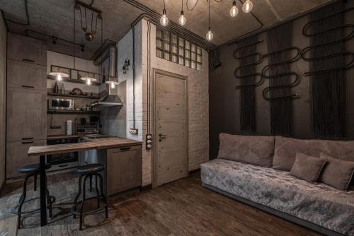 Pechers'kyi District Apartment | Retro loft apartment in the French Quarter