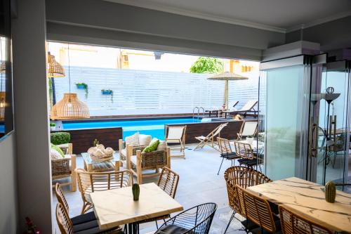 Olymbiaki Akti Apartment | Retro luxury rooms