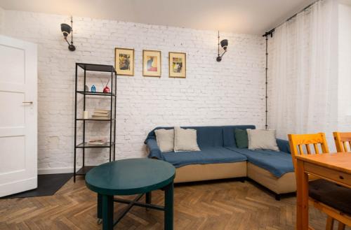 Wilda Apartment | Retro Retreat Apartment Poznań by Rentujemy