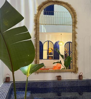 Medina of Tangier House | Riad house Lyabaïana,piscine climatisation, hammam, vue mer
