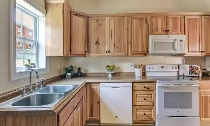 Mosby House | Richmond Oasis: Your Home Away from Home in the Heart of the City