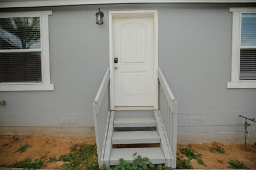Poway Apartment | Ridgeview Oasis