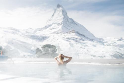 Zermatt Hotel | Riffelalp Resort 2222m Ski-in & Ski-out