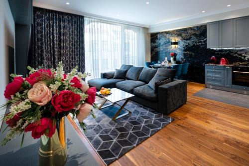 Centrs Apartment | Riga Active Center Luxury Two Bedroom Apartment With Parking