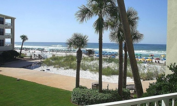 Destin Condo | Right On The Beach. Just Steps To Sand