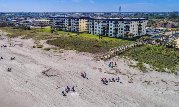Cocoa Beach Condo | Right on the Ocean! Cocoa Beach Direct Oceanfront - 3 Bed 2 Bath Corner Unit