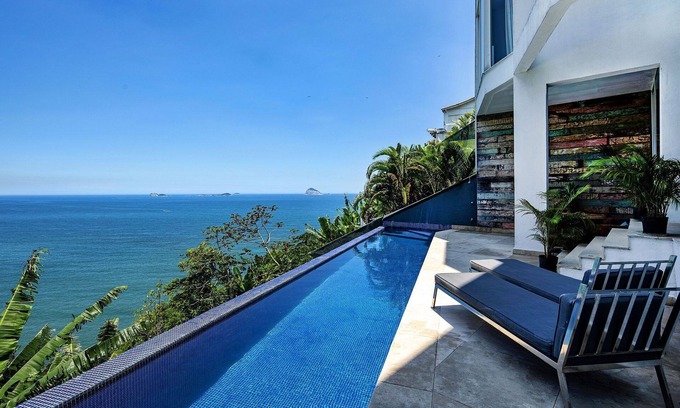 Joatinga Villa | Rio012 - 5 suites mansion with pool in front of the sea