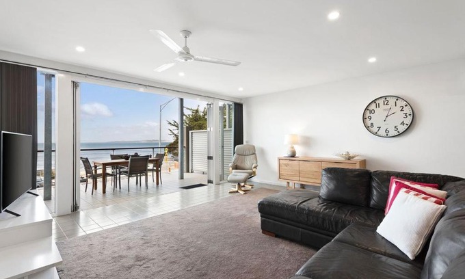 Point Lonsdale Apartment | Rip n View
