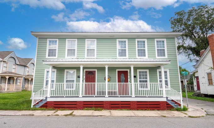 Eastside House | Rise ☼ a PRIME 3/1.5 unit, walk to Forsyth Park!