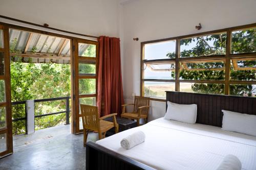 Pottuvil Division 2 Hotel | Rise & Set Arugam bay