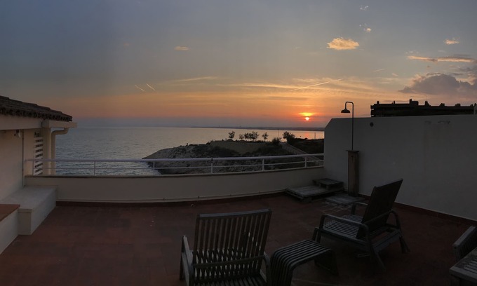 Salou Apartment | RITS Beachfront apartment on the seafront