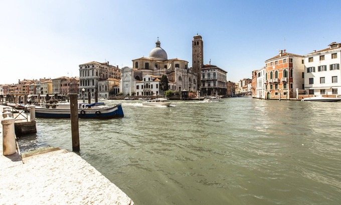 Santa Croce Apartment | Riva De Biasio Charming Apartment R&R