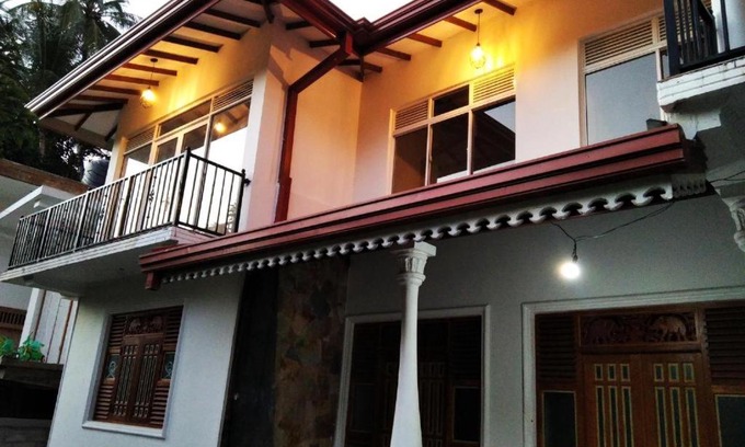 Sirimalwatta House | River boundary Residency