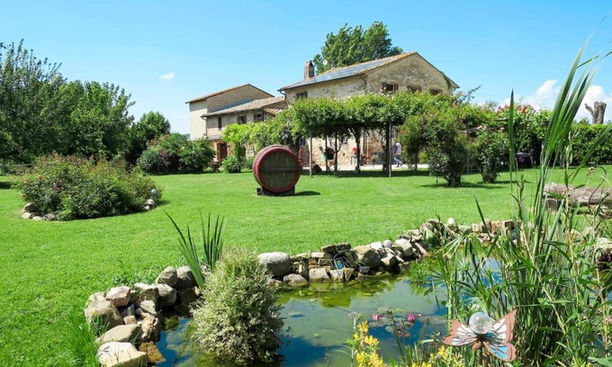 Bettona Apartment | River Melody 151S