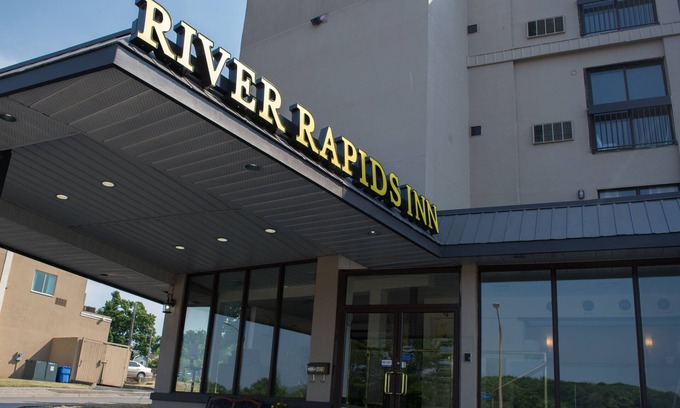 Silvertown Hotel | River Rapids Inn