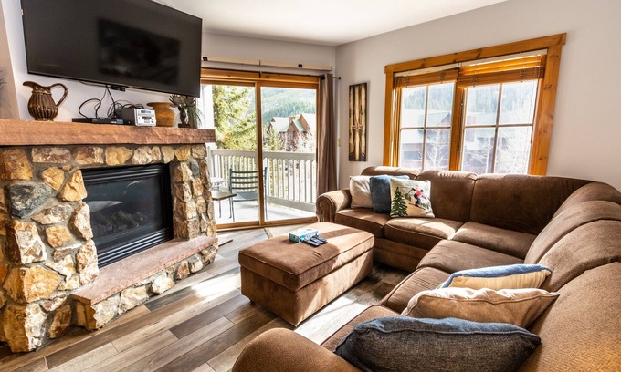 River Run Condo | River Run Condo w/Slope Views from Balcony, Walk To Gondola/Shops/Dining!