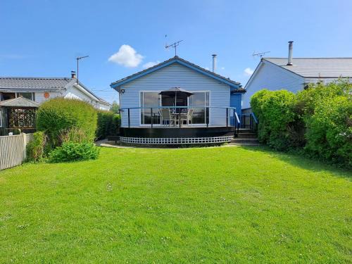 Brundall House | River View - Norfolk Broads