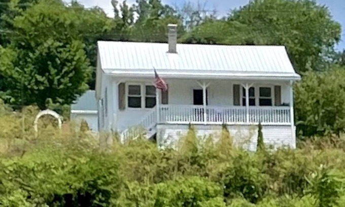 Fries House | River View Place/beautiful view
