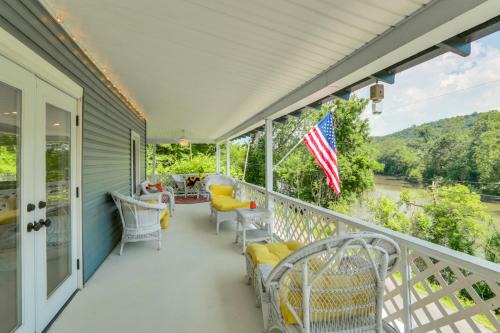 Huntingdon House | River Views and Boat Launch Access Huntingdon Home