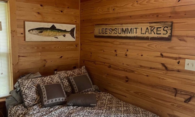 Van Buren Cabin | Riverfront Adventure Cabin