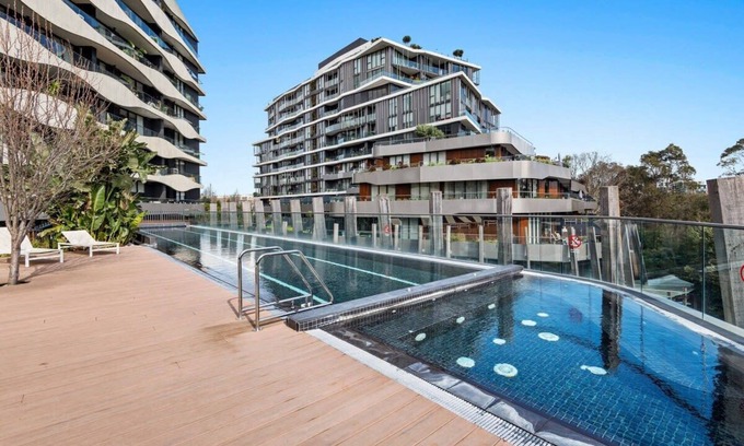 Abbotsford Apartment | Riverfront Luxury & Resort Style Amenities