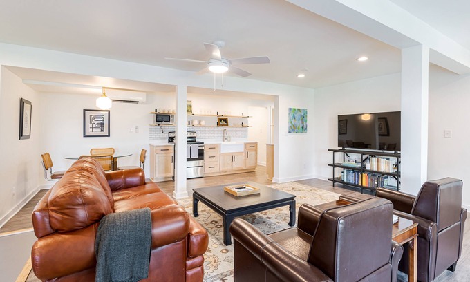 Middletown House | Riverfront Oasis with Mountain Views, close to town