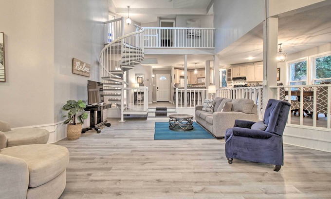 Savannah House | Riverfront Savannah Getaway w/Pool & Dock!