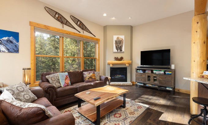 Keystone House | Riverfront Townhome/On Shuttle Route to Slopes/Hot Tub Access