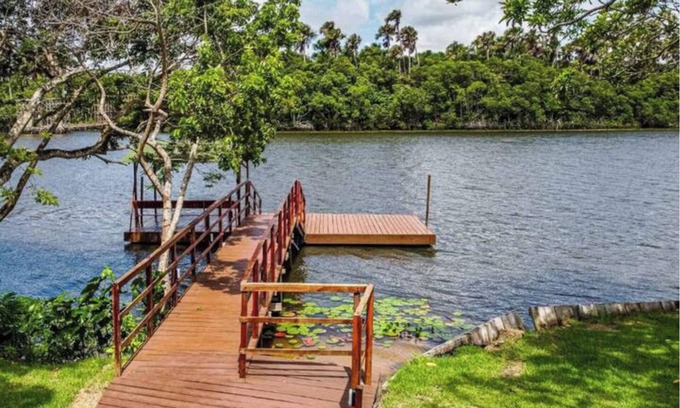Barreirinhas Apartment | Riverfront with pier and pool