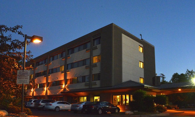 Billings Hotel | Riversage Billings Inn
