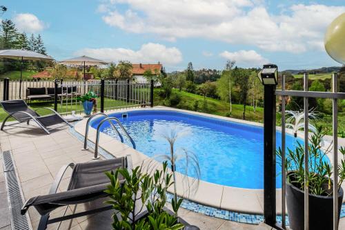 Karlovac House | Riverside House with Pool and Hot Tub - Happy Rentals