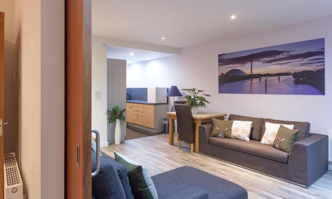 North West Apartment | Riverside West End Apartment