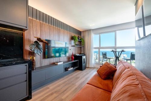 Itajai Apartment | Riviera Luxo Frente Mar 2 Suítes by Achei Camboriú
