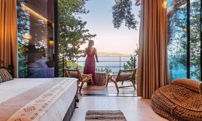 Nisaki Villa | Rizes Sea View Suite
