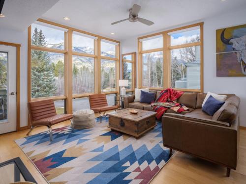 Moose Wilson Road Apartment | RMR: Windflower 2121 Condo in The AspensWilsonWY