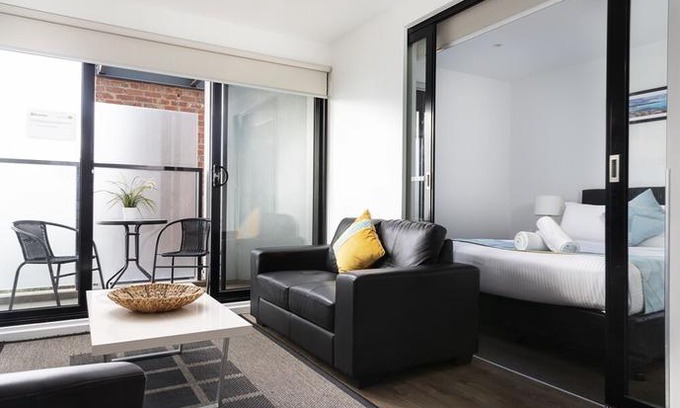 North Melbourne Apartment | RNR Serviced Apartments North Melbourne