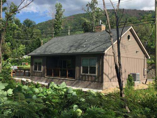 Gatlinburg House | Roaring Fork Retreat by Olde Gatlinburg Rentals
