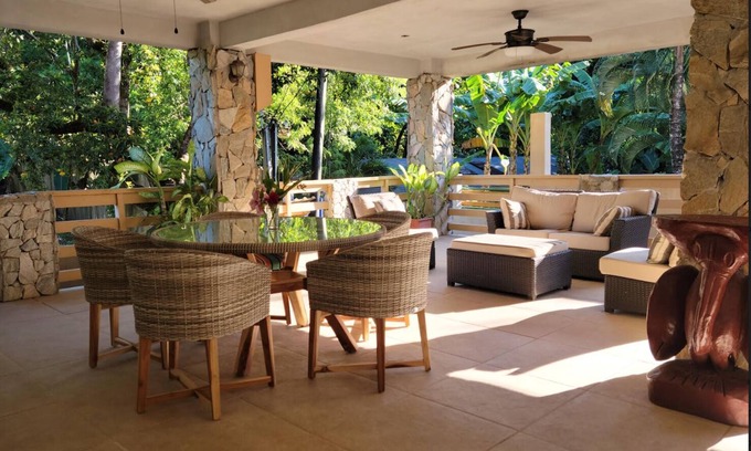 Antoneys Cay Villa | Rock Point Villas (RELAX)