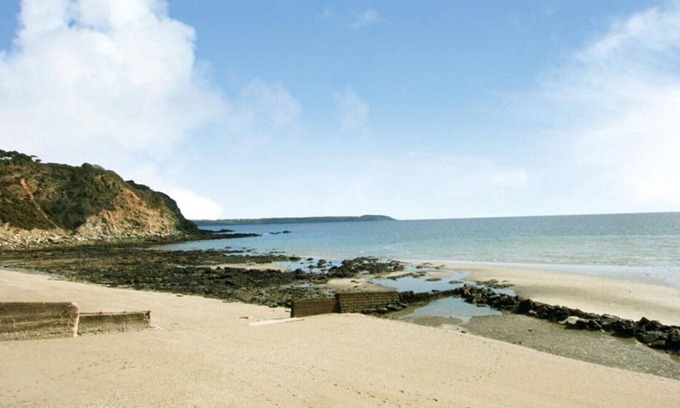 Gorran Haven House | Rock Pools is a spacious detached house set in a quiet residential area in Gorran Haven