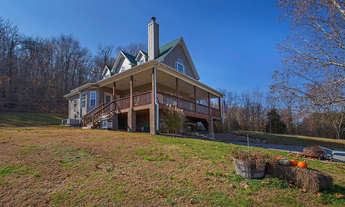 Thompson's Station Apartment | Rockin Double B Mini Farm Apt, Enjoy your private country side w/ amazing views