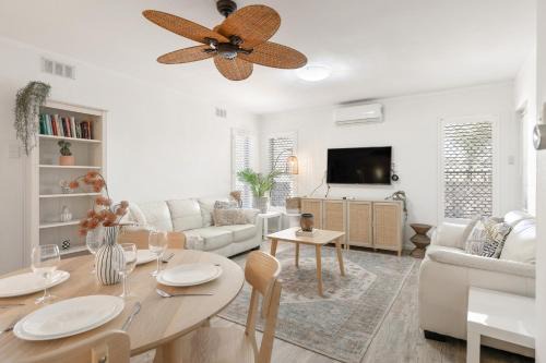 Rockingham House | Rockingham Beach Breeze 2br Retreat
