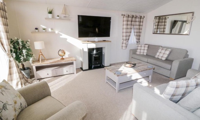 Runswick Bay House | Rockpool Retreat